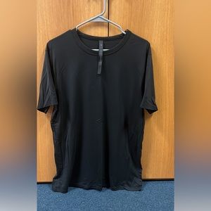 Mens black Lululemon T-shirt